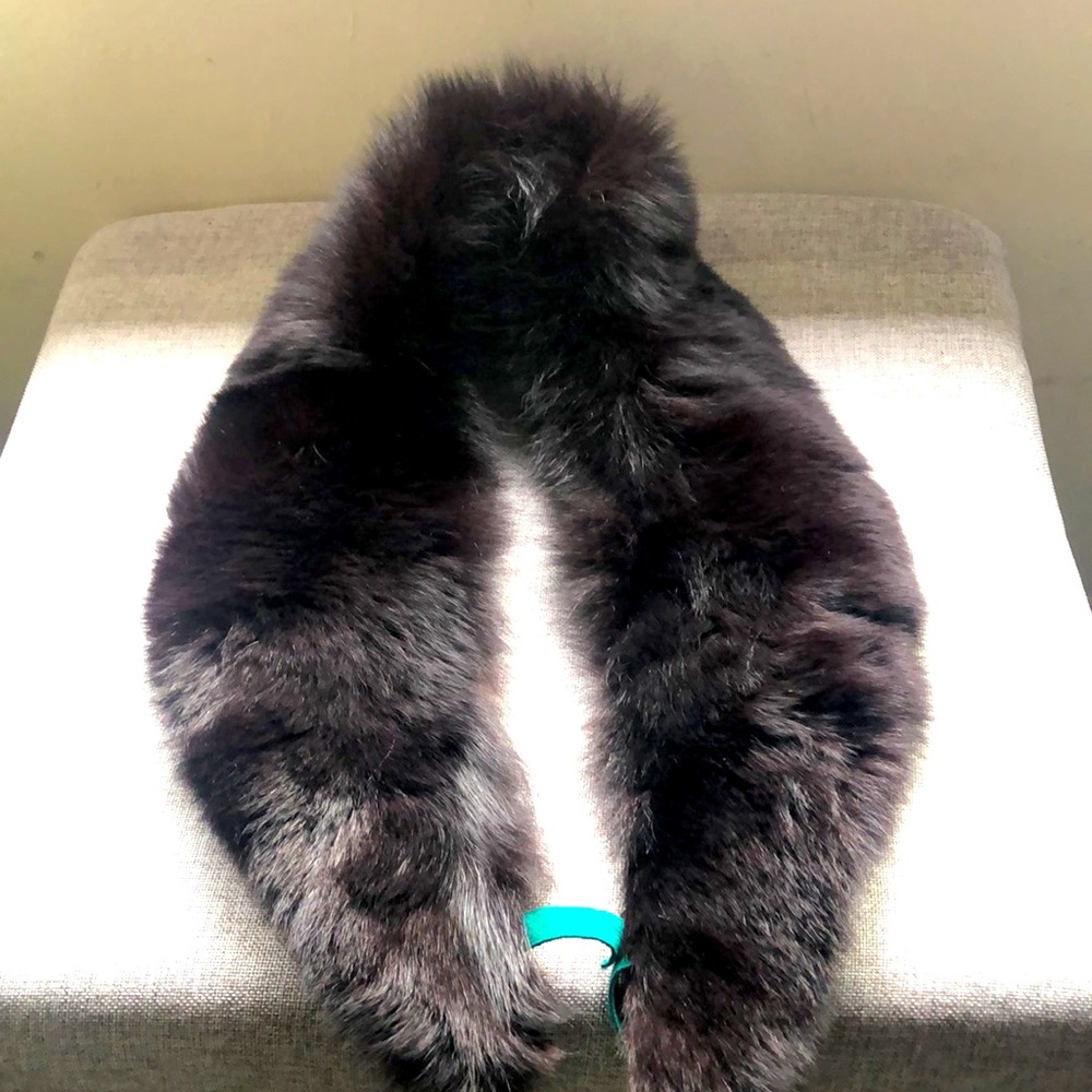 COPY - 💯AUTH BLACK GENUINE FOX FUR INFINITY SCARF 🎉❤️🎉